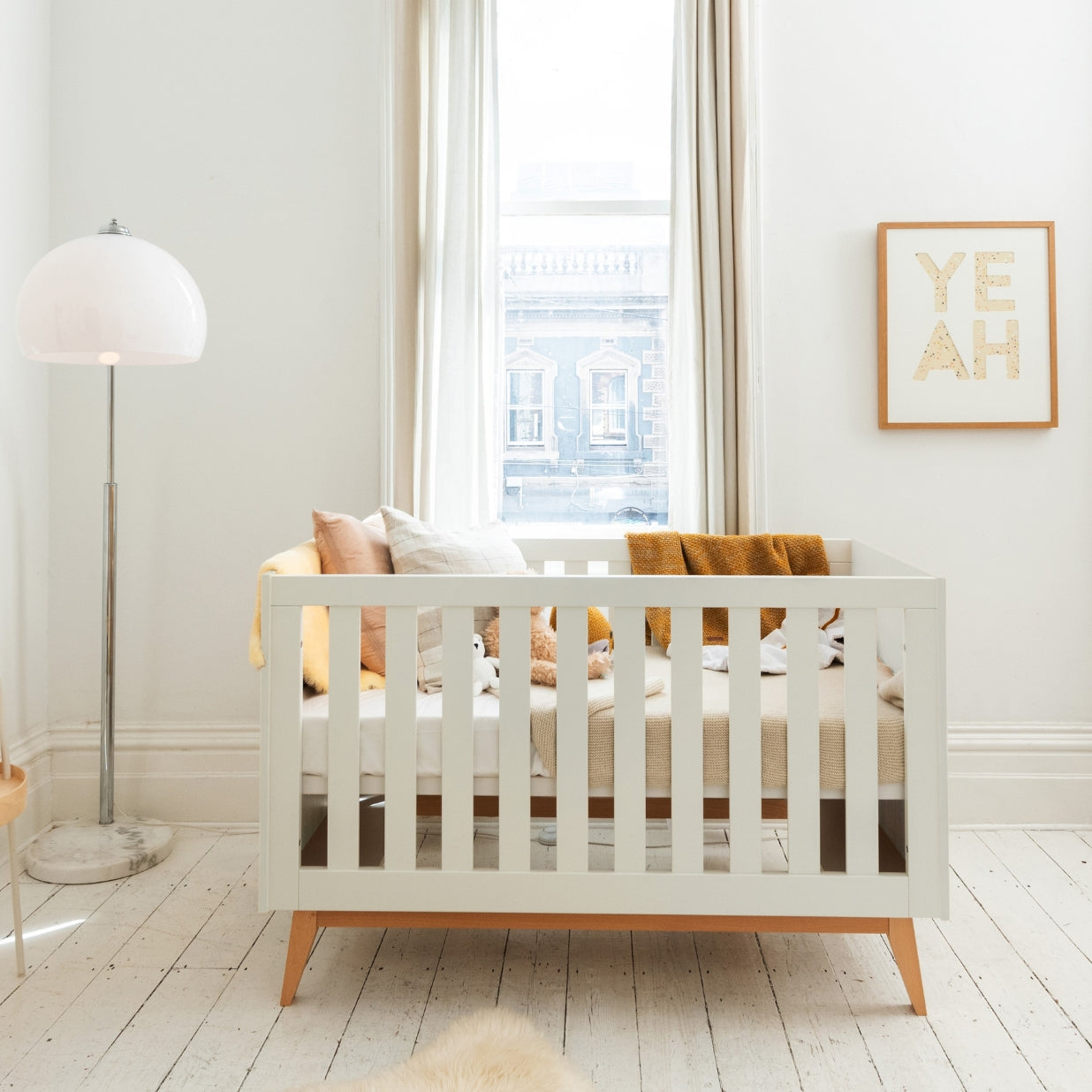 Tommi Cot - White