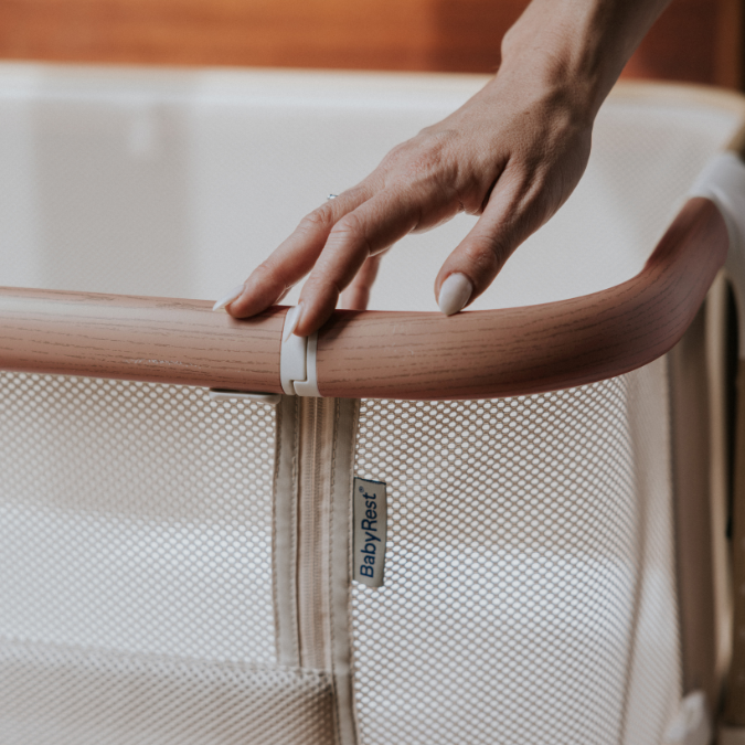 Alfie² Bedside Bassinet - White/Walnut