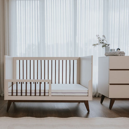 Hugo Junior Bedrail - Chestnut Cream
